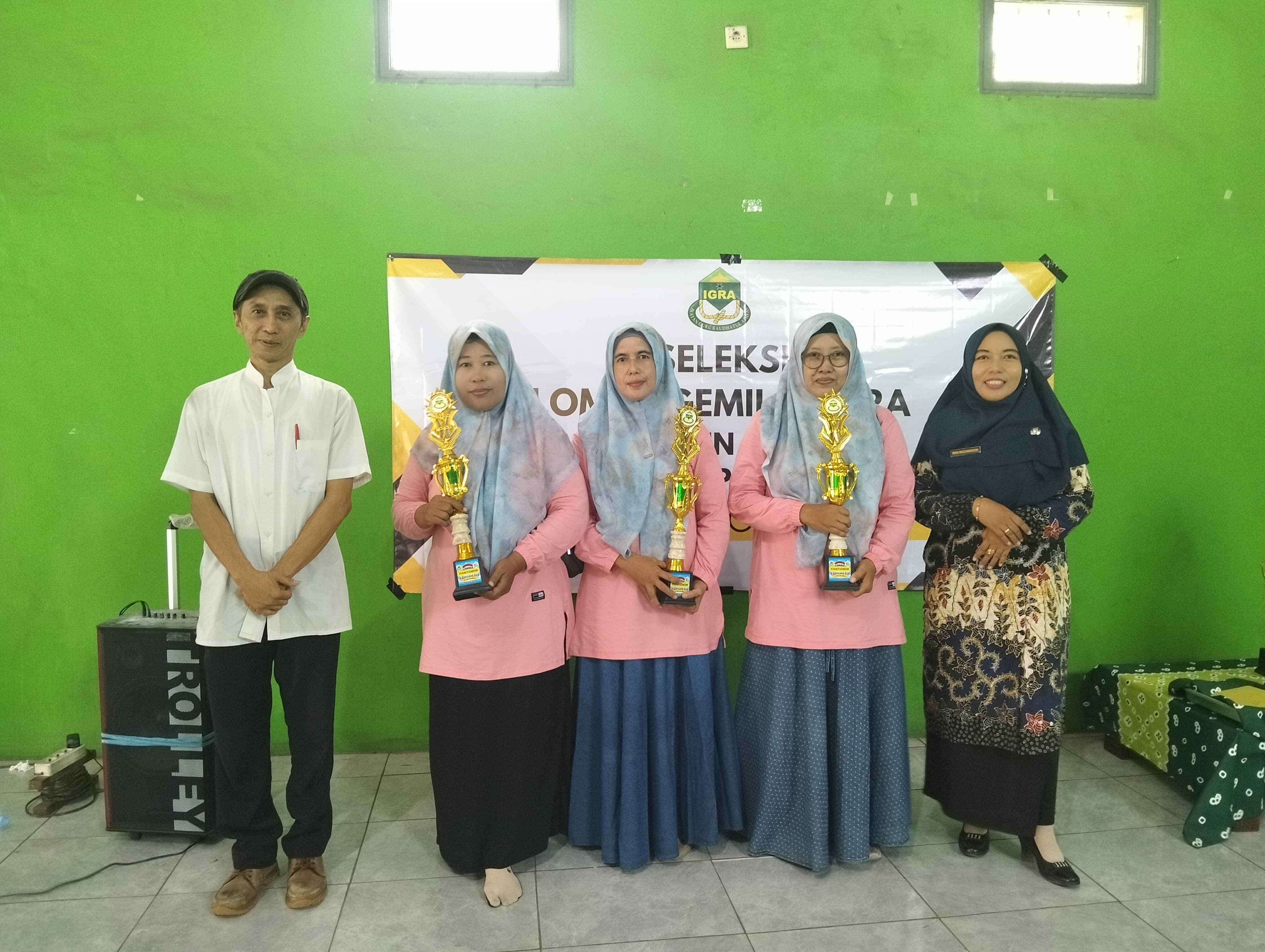 Pengawas Madrasah Prambon Dorong Penguatan Karakter Anak melalui Ajang Kreasi RA
