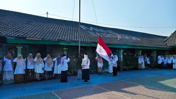 Amanat Khidmat Kepala MIN 1 Sidoarjo di Hari Santri 2026: Bukan Cuma Mengaji, Santri Juga Harus Peduli Bumi